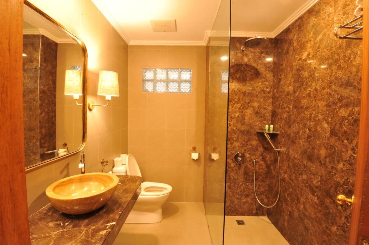 Puri Raja Hotel Легиан Экстерьер фото