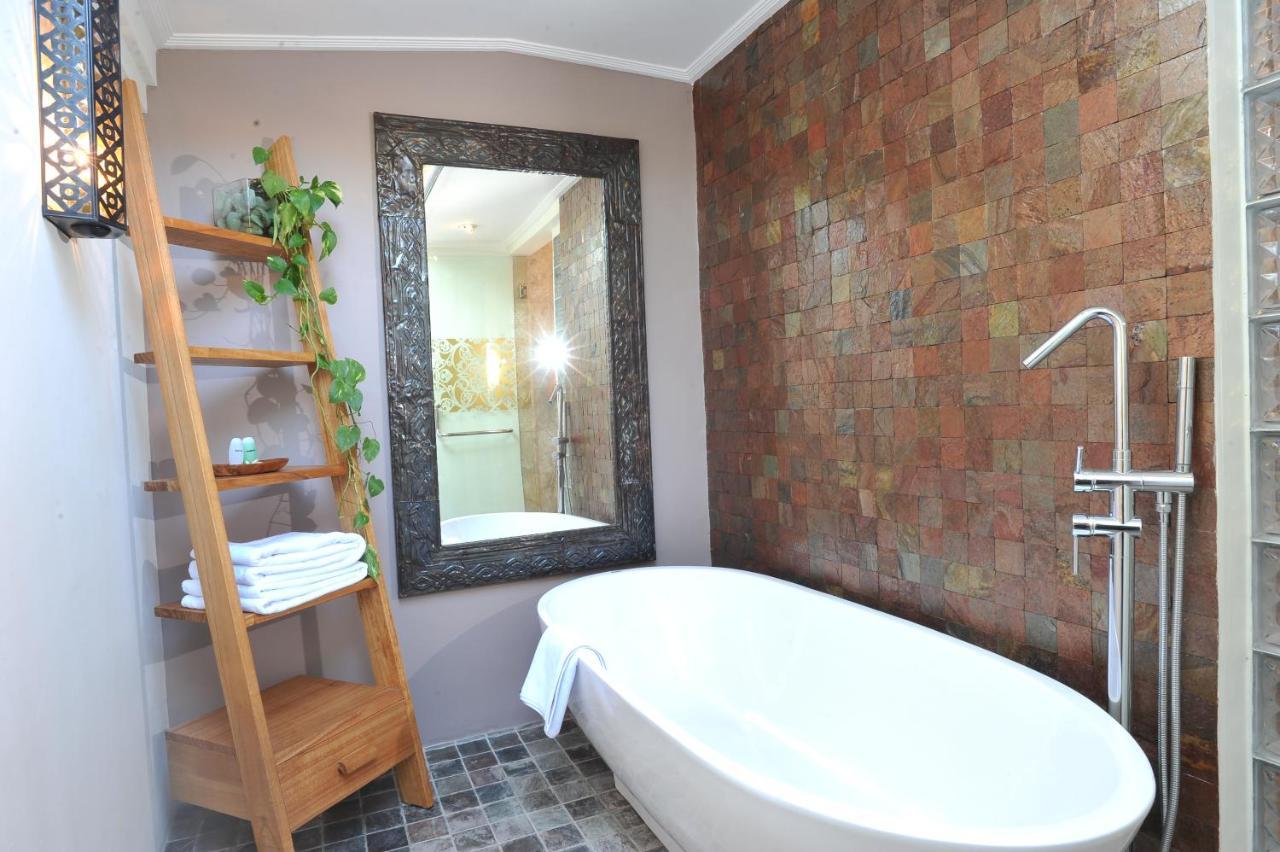 Puri Raja Hotel Легиан Экстерьер фото