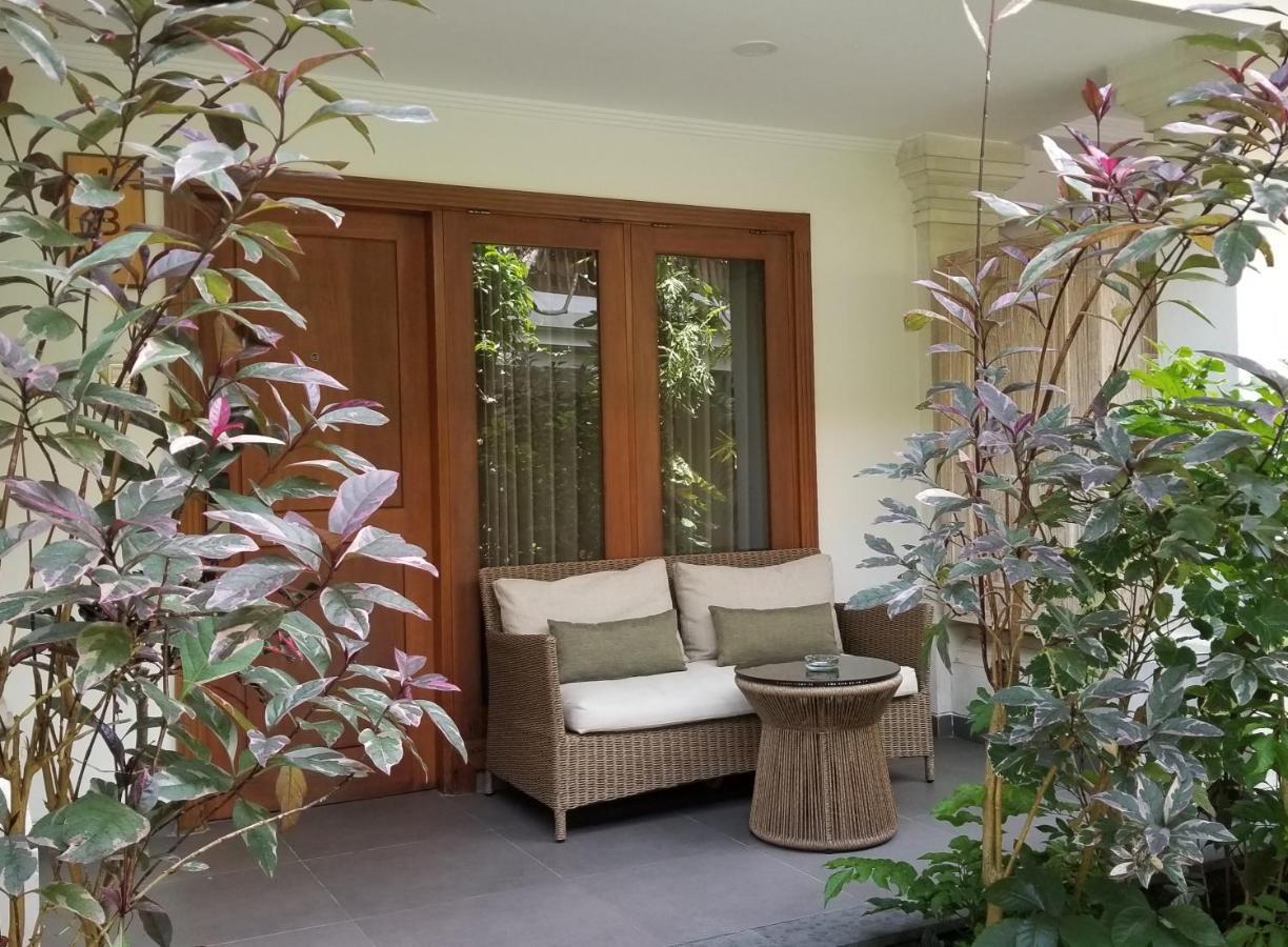 Puri Raja Hotel Легиан Экстерьер фото