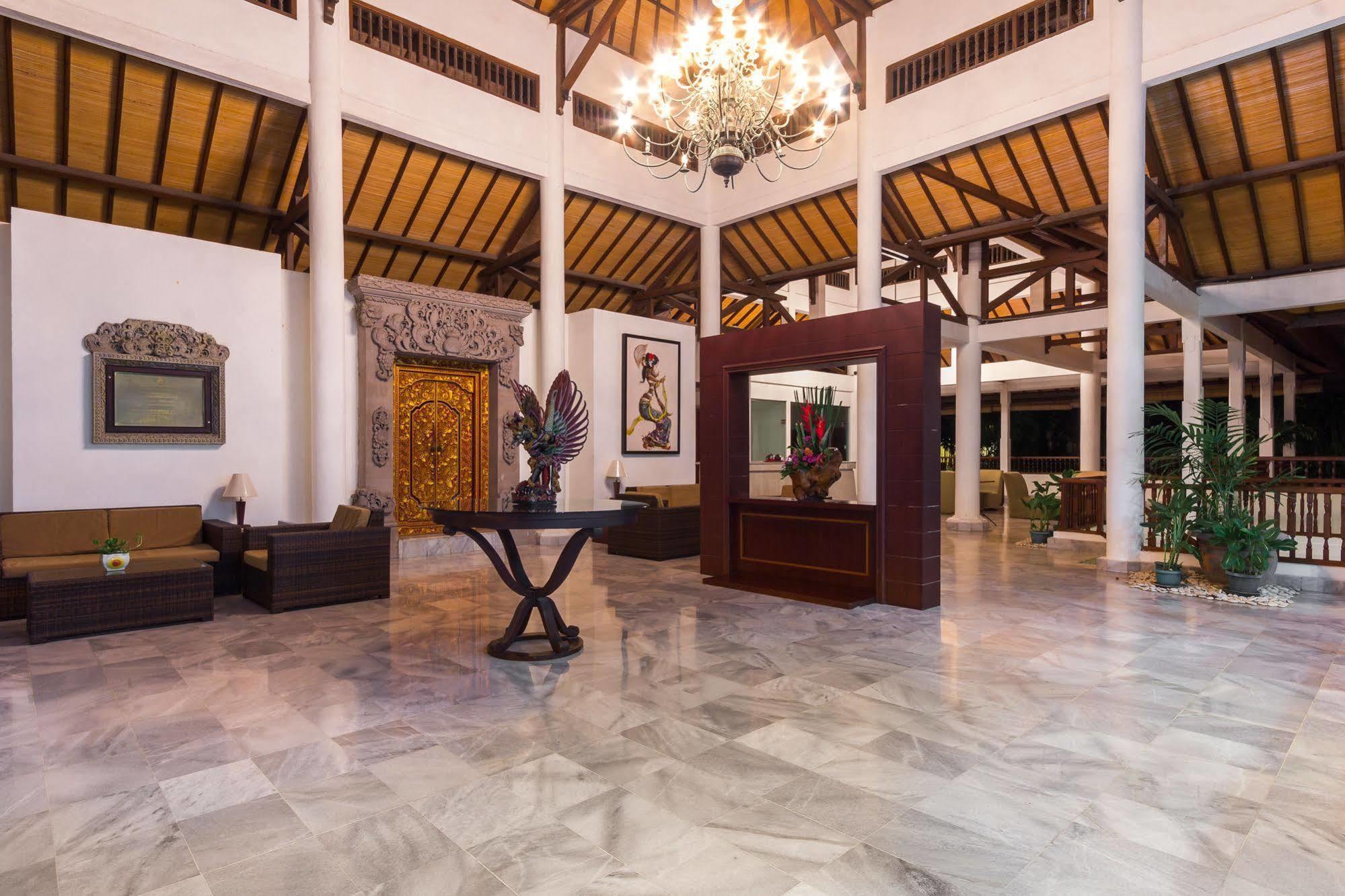 Puri Raja Hotel Легиан Экстерьер фото